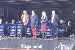 Eröffnung Gassenmarkt (v.l. Heinz Fischer (Vors. WVÜ), Bgm. Dr. Weber (Gemeinde Wald-Michelbach), Diana Stolz (1. Kreisbeigeordnete Kreis Bergstraße), Ernst Gräber (WVÜ + Gemeinde)