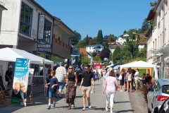 Gassenmarkt-Besucher-02-scaled